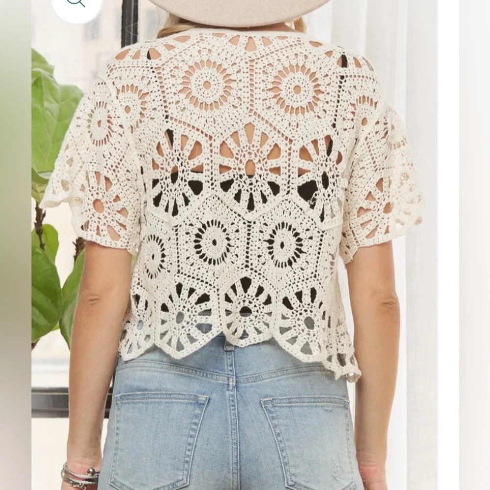 Ivory Crochet Crop Top - Large